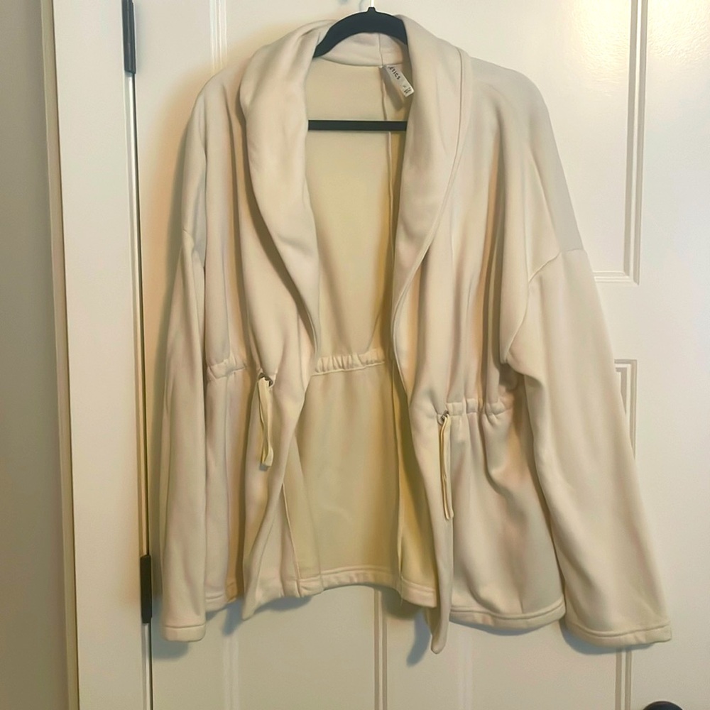 Fabletics sweatshirt material jacket. Size large. EUC